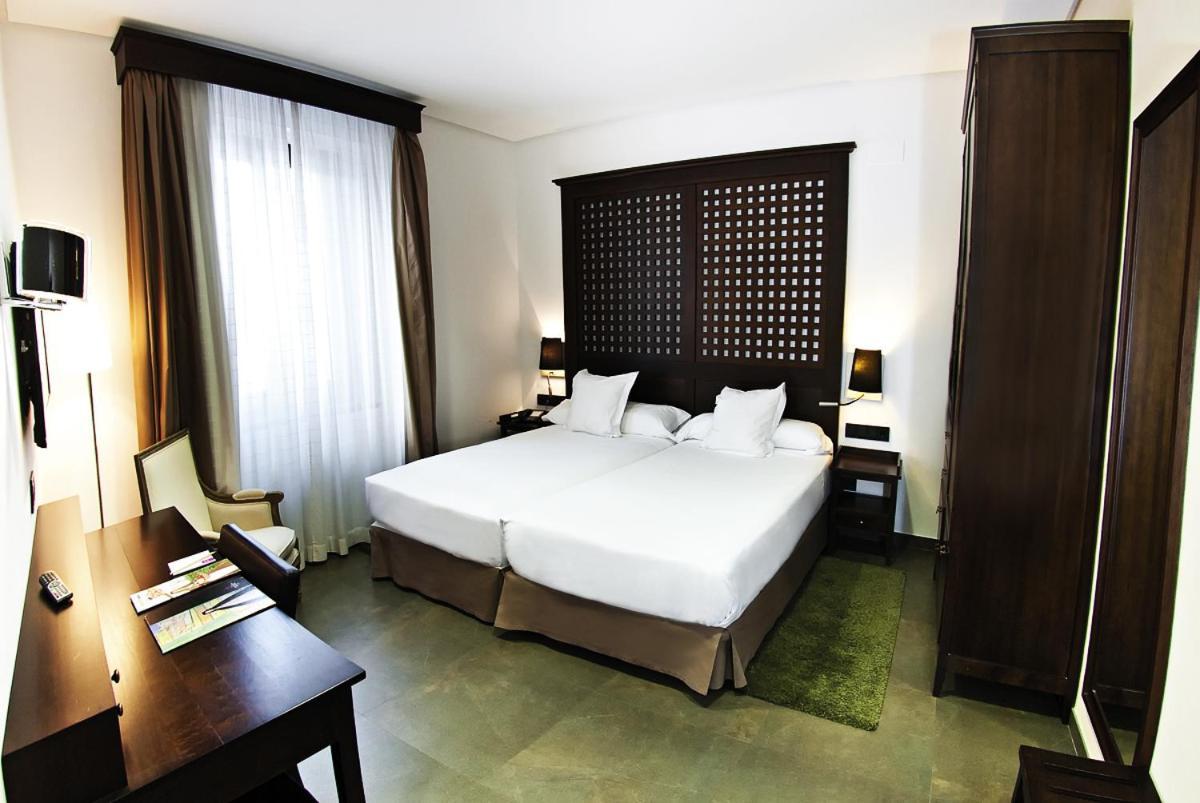 Hotel Convento Aracena & Spa Exterior photo