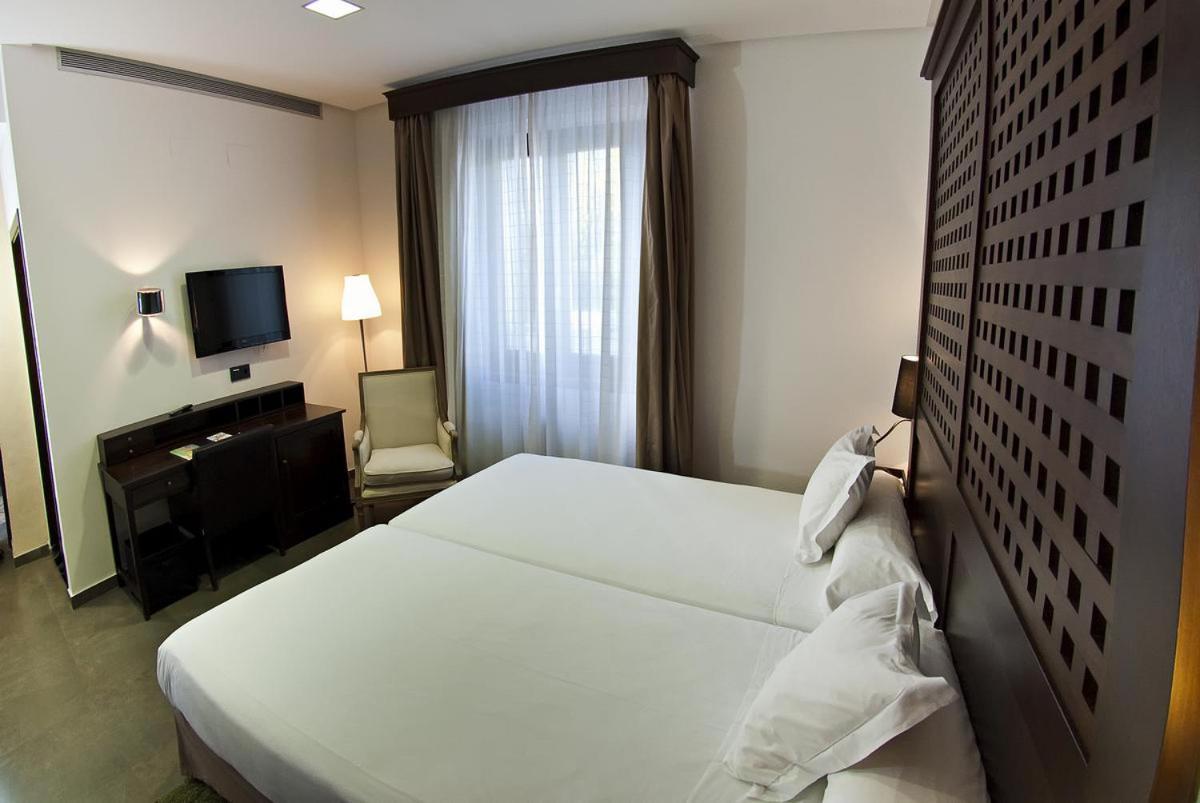 Hotel Convento Aracena & Spa Exterior photo