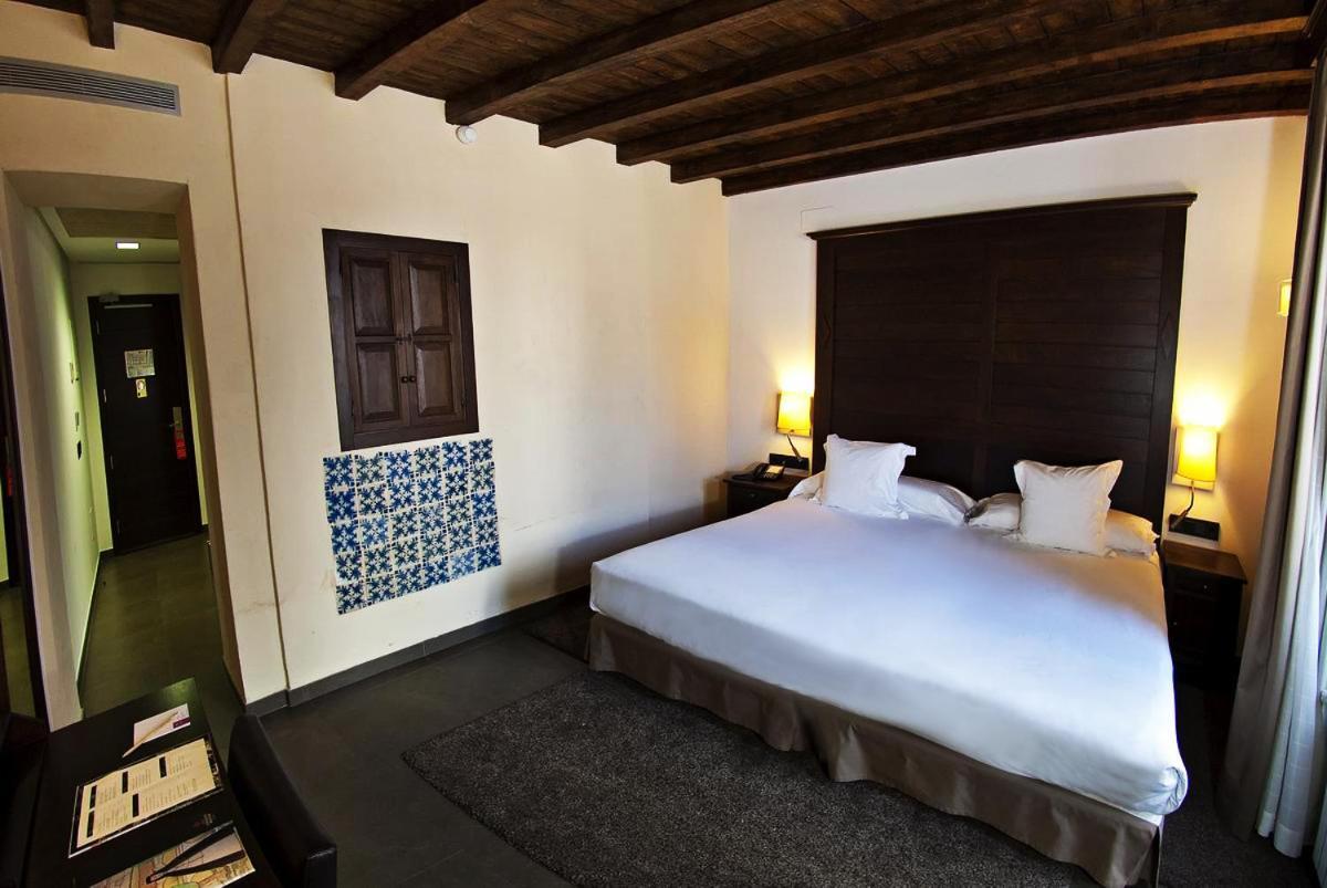 Hotel Convento Aracena & Spa Exterior photo